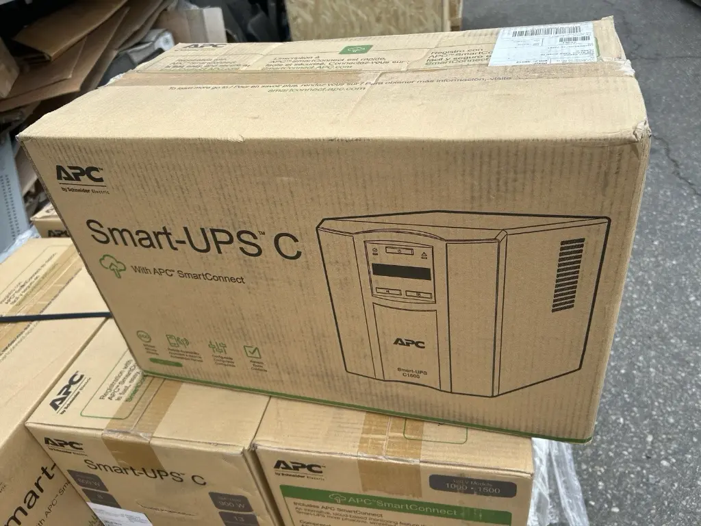 APC Smart-UPS SMC1000IC 1000VA 230V LCD Tower UPS | 8x C13 Outlets | SmartConnect | Pure Sine Wave 