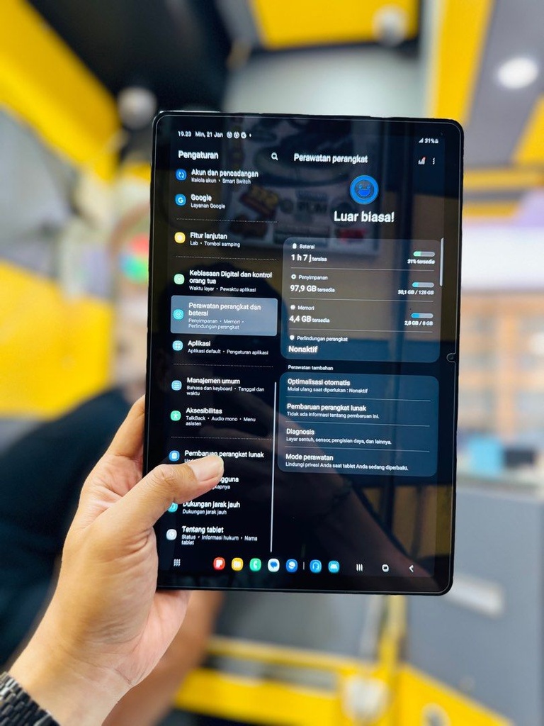 Samsung Galaxy Tab A9+ (2023) – 8GB RAM / 128GB Storage
