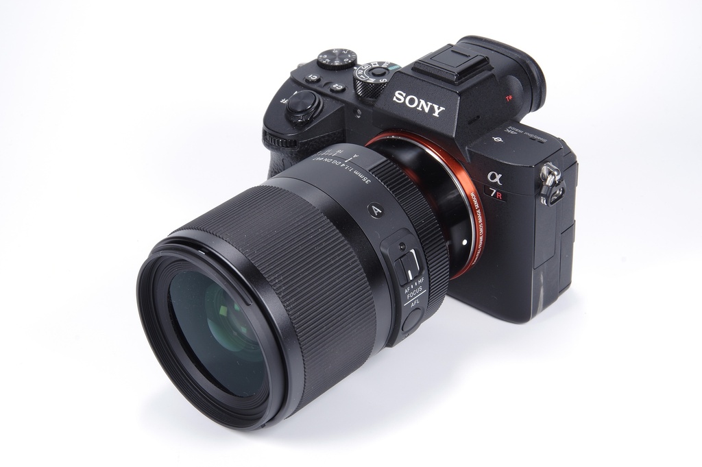 Sigma 35mm f/1.4 DG DN Art Lens for Sony E-Mount | Ultra-Fast Prime | f/1.4 Aperture | Weather-Sealed | High-Speed AF | Compact & Lightweight